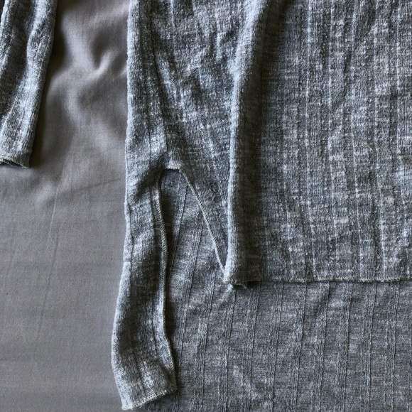 Out from under Harper v neck top - Picture 3 of 6